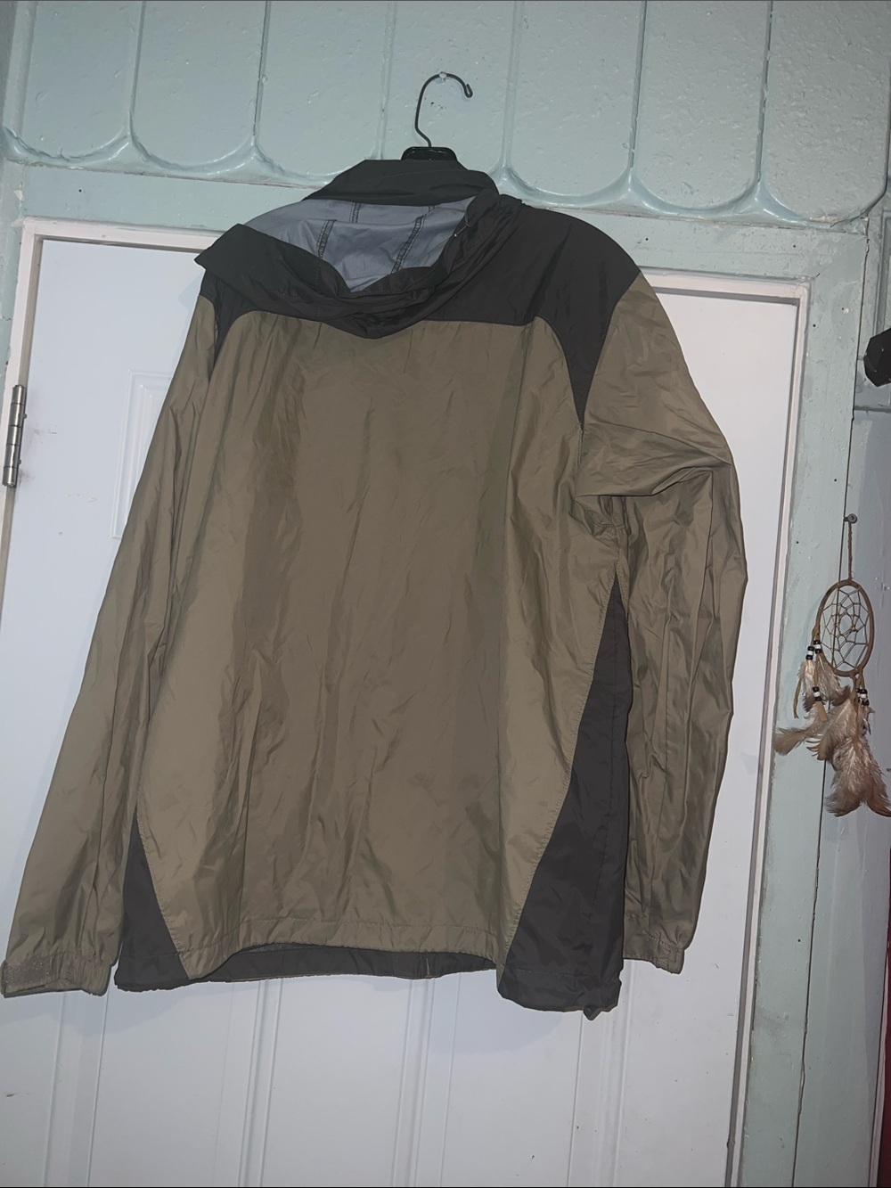 Columbia Men’s Olive Green & Black Hooded Rain Jacket - Picture 4 of 5